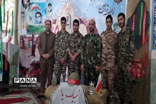 یادواره شهید شاخص دانش‌آموزی در محمود آباد