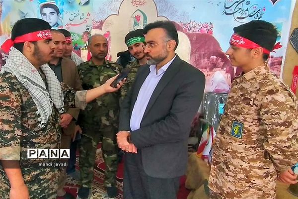 یادواره شهید شاخص دانش‌آموزی در محمود آباد