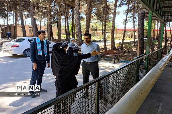 بازدید مسئولان اداره و مجلس شورای دانش‌آموزی ناحیه یک از اردوگاه های سطح شهر