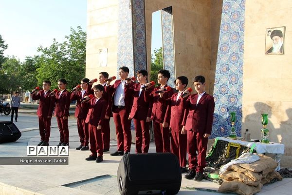 سی‌وهفتمین گردهمایی «با این ستاره‌ها» در اسلامشهر