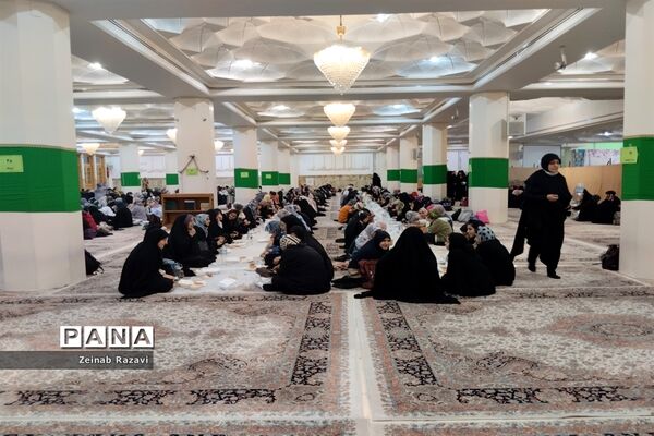 آیین مهمانی ملکوت در حرم حضرت معصومه(س)