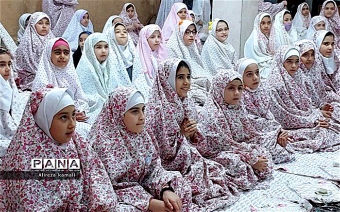 برگزاری جشن روزه اولی‌ها در مدرسه شقایق ها صفادشت/فیلم