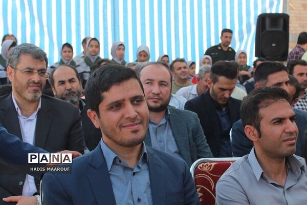 آیین خشت‌گذاری ۱۰ مدرسه در بهارستان 2