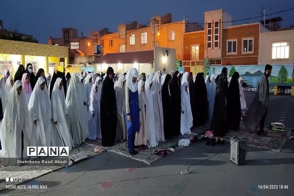 ضیافت افطاری دبستان دخترانه لغوی ناحیه یک یزد