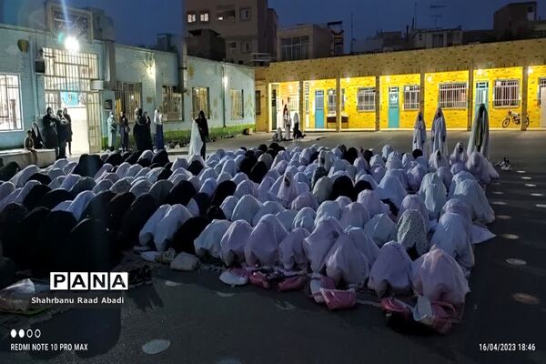 ضیافت افطاری دبستان دخترانه لغوی ناحیه یک یزد