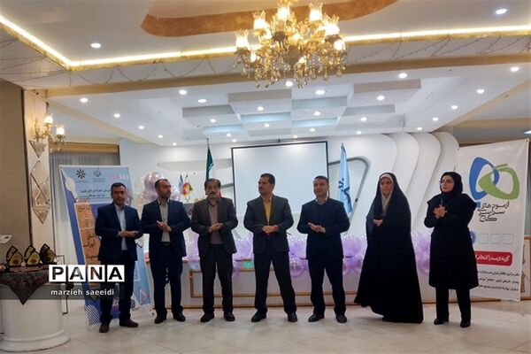 اولین جشنواره زبان انگلیسی ویژه دانش آموزان مدارس خاص