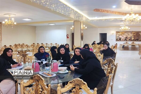 اولین جشنواره زبان انگلیسی ویژه دانش آموزان مدارس خاص