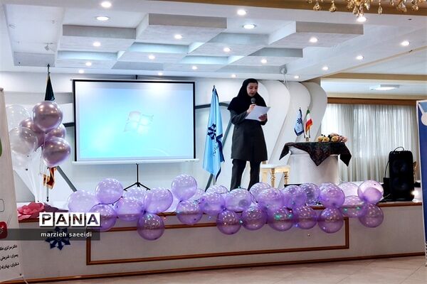 اولین جشنواره زبان انگلیسی ویژه دانش آموزان مدارس خاص