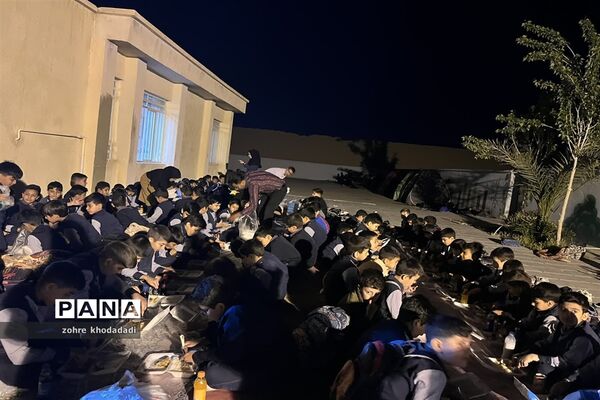 ضیافت افطاری و محفل انس با قرآن دبستان سما خاتم