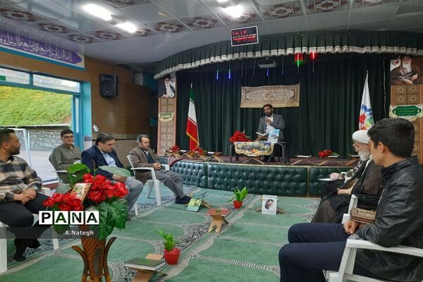 برگزاری محفل انس با قرآن در آخرین روز ماه مبارک رمضان