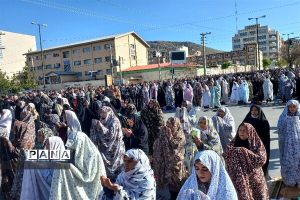 نماز عید سعید فطر در شهرکرد