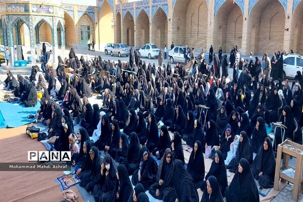 اقامه نماز عید فطر در سطح شهرستان نایین
