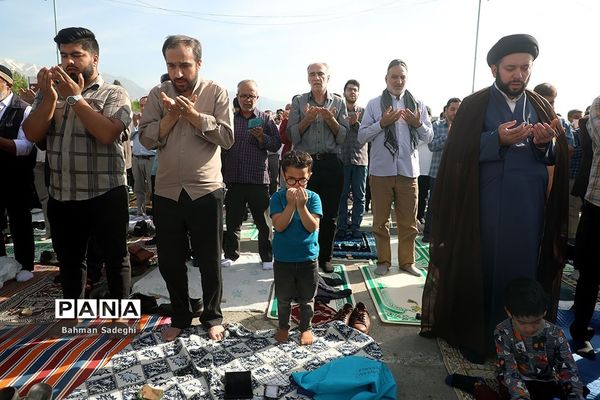 نماز عید سعید فطر در مصلی تهران