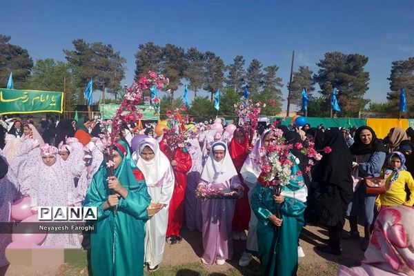 حضور پر شور کودکان دهه نودی در نماز عید سعید فطر آباده