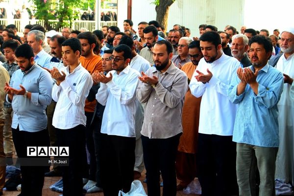 نماز عید سعید فطر در حرم حضرت معصومه (س)