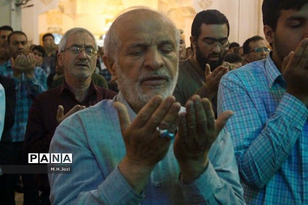 نماز عید سعید فطر در حرم حضرت معصومه (س)