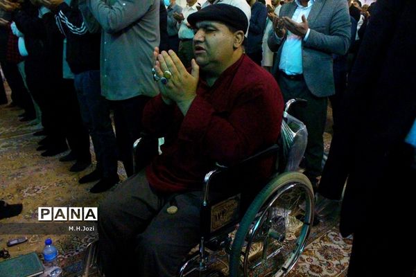 نماز عید سعید فطر در حرم حضرت معصومه (س)