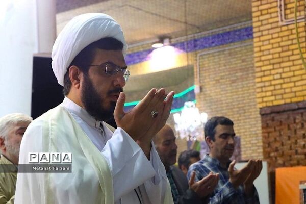 اقامه نماز بندگی در دماوند