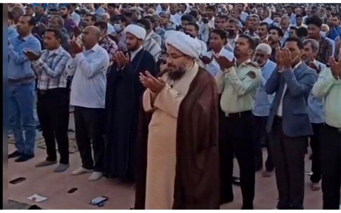 اقامه نماز عید فطر در رودان /فیلم