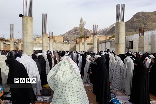 نماز عید فطر در شهرستان فریدونشهر اصفهان