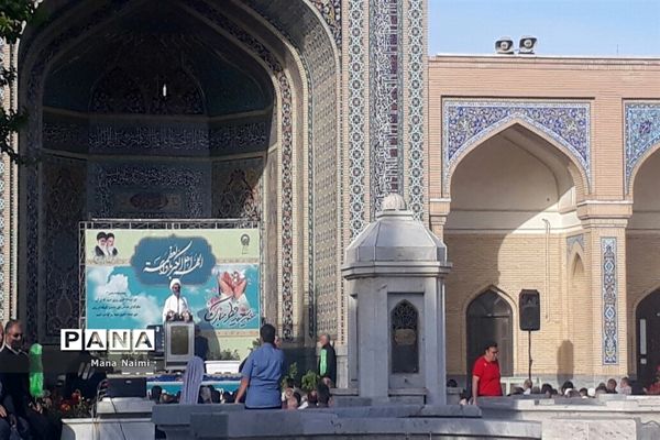 نماز عید فطر در آرامگاه شهید آیت‌الله مدرس در کاشمر