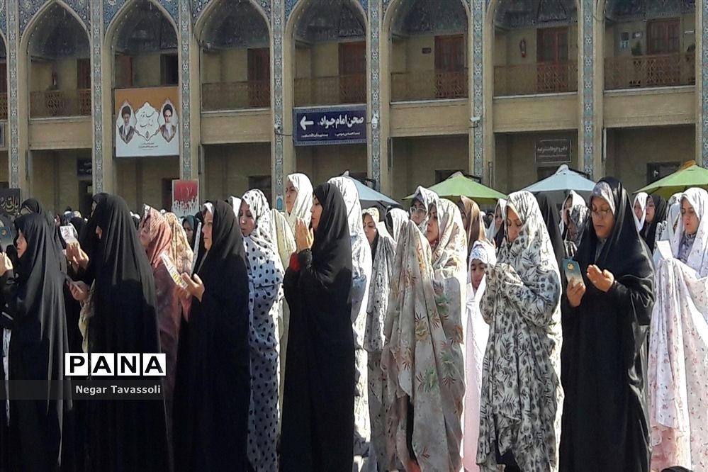 نماز عید بندگی در حرم مطهر شاهچراغ (ع)