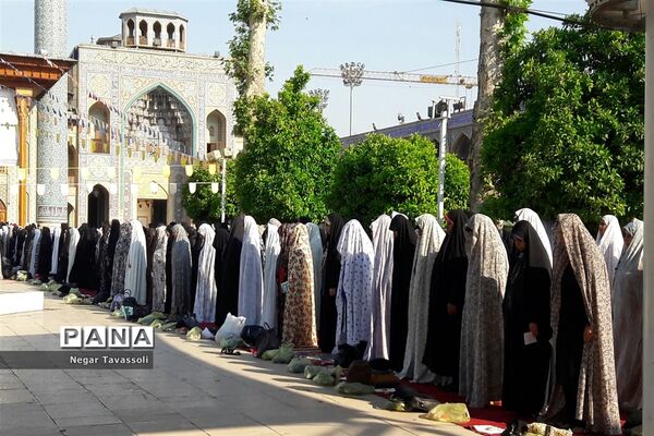 نماز عید بندگی در حرم مطهر شاهچراغ (ع)