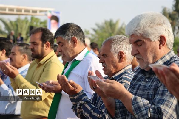 اقامه نماز عید بندگی و وداع با ماه رحمت و برکت