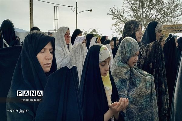 نماز عیدسعید فطر شهرستان بام و صفی‌آباد