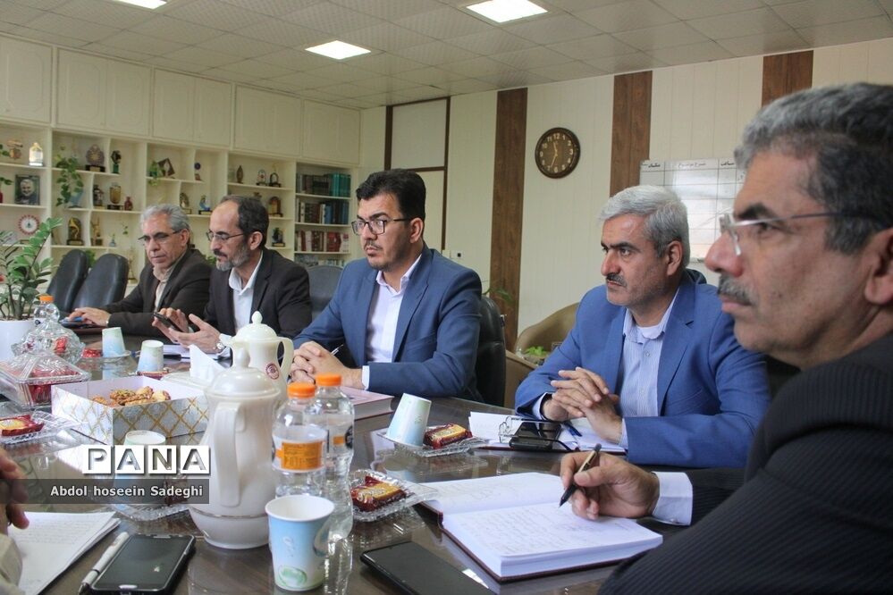 نشست برنامه‌ریزی یادواره شهدای فرهنگی استان بوشهر