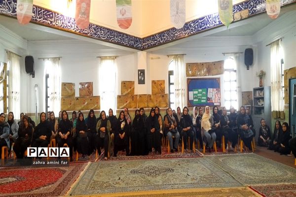 دیدار سرپرست آموزش و پرورش شهرستان نور با اولیا دانش‌آموزان مقطعه متوسطه دوم