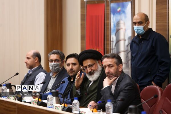 جلسه هم‌اندیشی بزرگداشت دهه کرامت