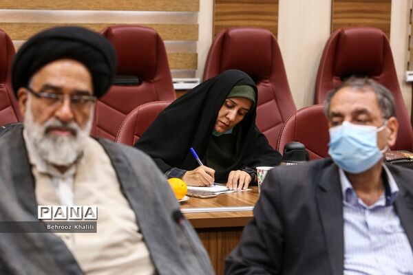 جلسه هم‌اندیشی بزرگداشت دهه کرامت