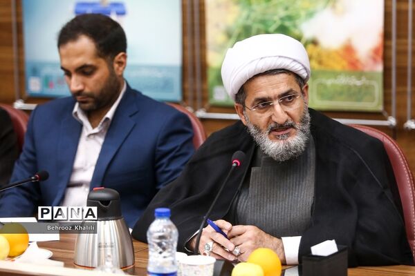 جلسه هم‌اندیشی بزرگداشت دهه کرامت