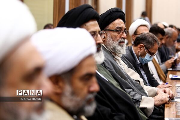 جلسه هم‌اندیشی بزرگداشت دهه کرامت