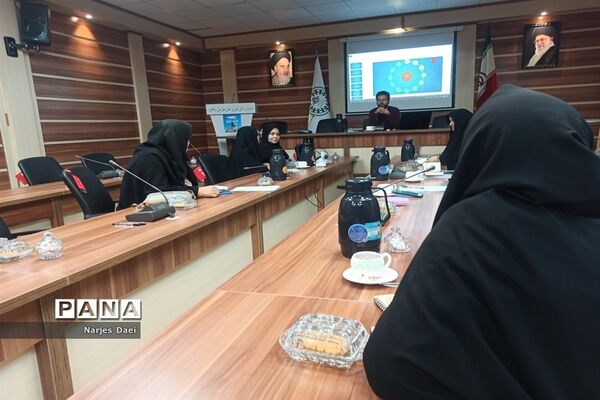 ارائه بسته تحولی سازمان دانش‌آموزی به مدیران مدارس