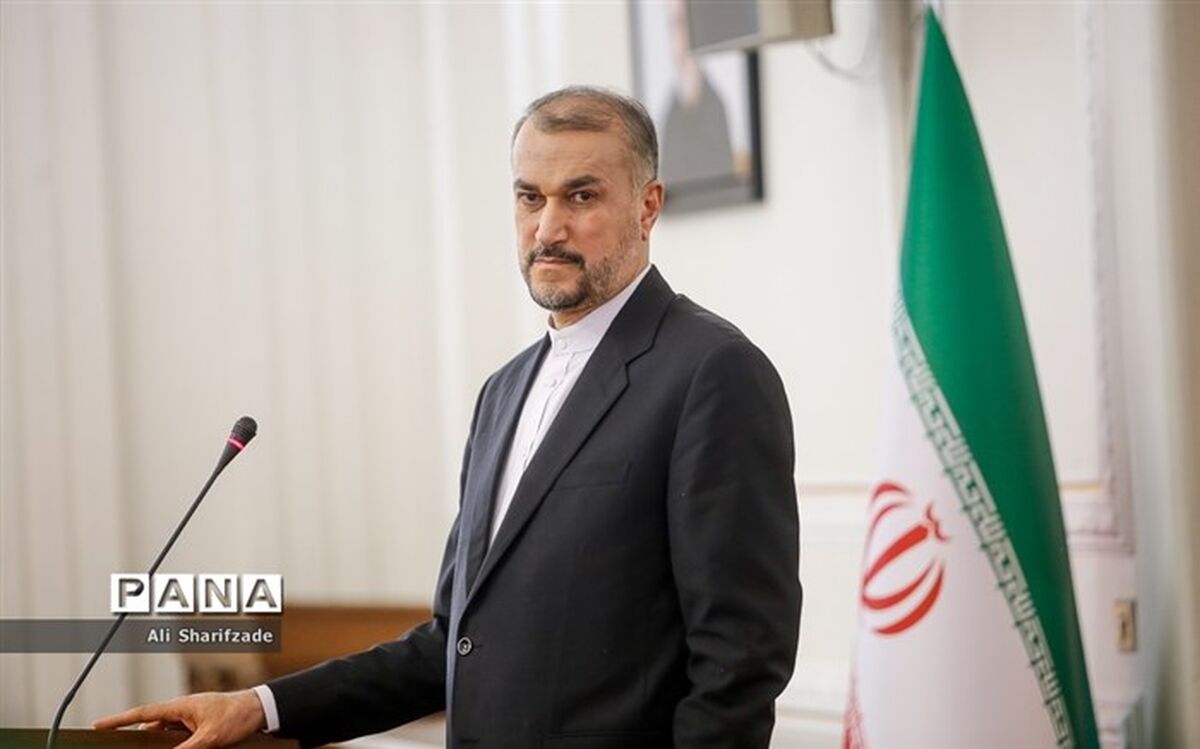 وزیر امور خارجه وارد مسقط شد