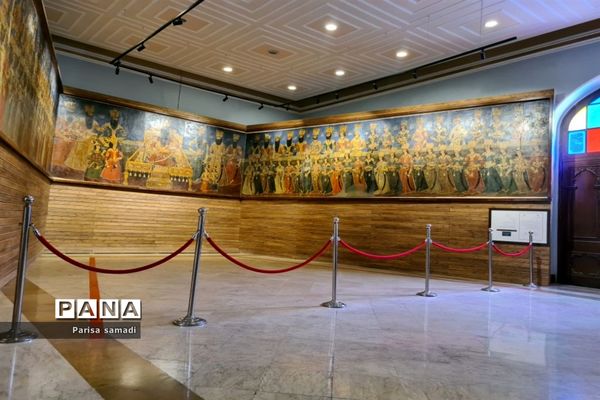 بازدید دانش‌آموزان دبیرستان فرهنگ ۱۳ از باغ موزه نگارستان