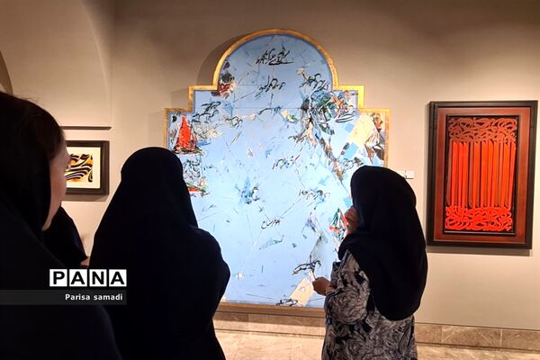 بازدید دانش‌آموزان دبیرستان فرهنگ ۱۳ از باغ موزه نگارستان