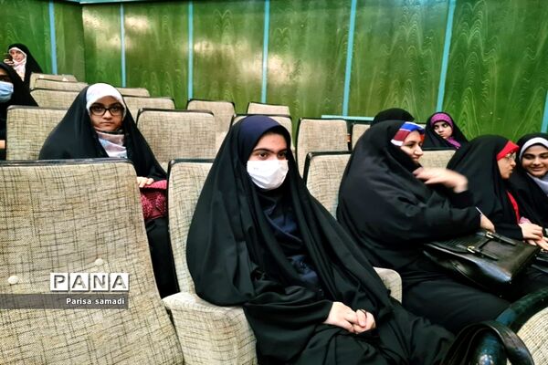 آیین اختتامیه یازدهمین دوره نمایشگاه‌های دانش آموزی مدرسه انقلاب شهر تهران