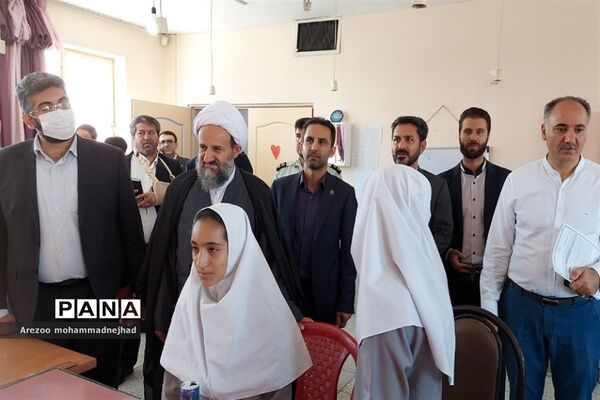 بازدید شورای آموزش و پرورش شهرستان قرچک از مدرسه استثنایی زنده یاد منصوری