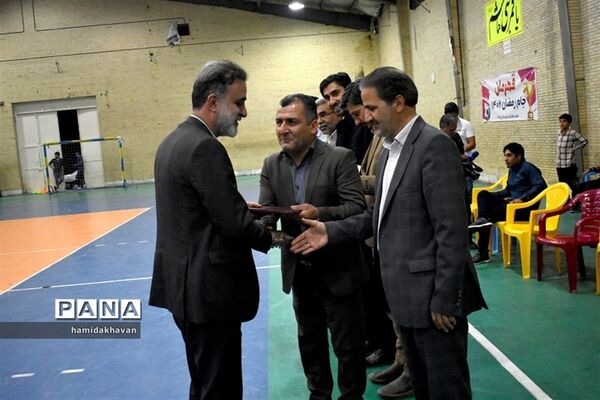 قهرمانی تیم فوتسال شرکت تعاونی دهیاری‌های جلگه در مسابقات جام رمضان بهاباد