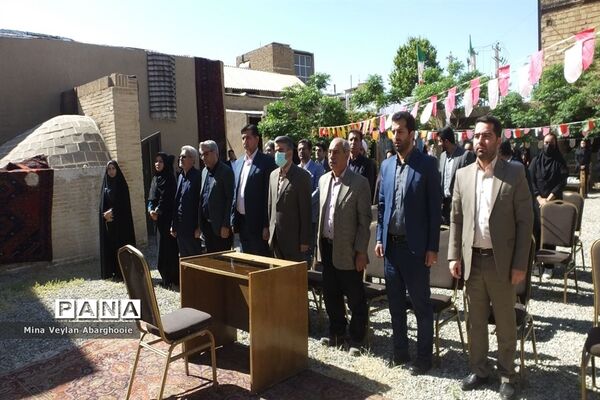 افتتاحیه نمایشگاه دستاوردهای دانش آموزان شهرستان پیشوا