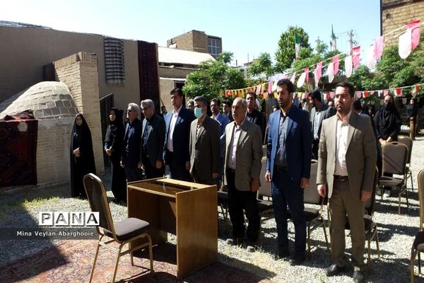 افتتاحیه نمایشگاه دستاوردهای دانش آموزان شهرستان پیشوا