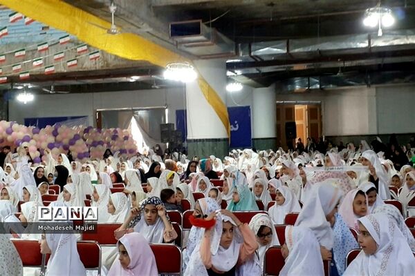 جشن تکلیف دانش‌آموزان دختر در مصلی امام خمینی(ره) شهریار