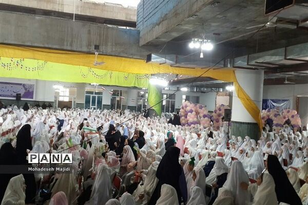 جشن تکلیف دانش‌آموزان دختر در مصلی امام خمینی(ره) شهریار
