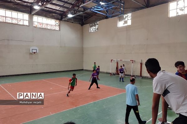 برگزاری مسابقات فوتسال جام سپاس معلم در آموزش و پرورش رودهن