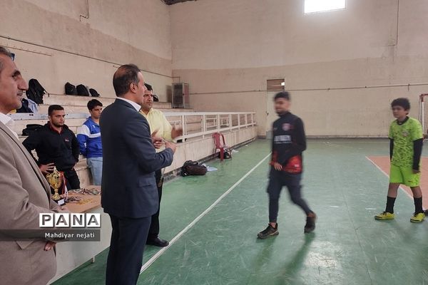 برگزاری مسابقات فوتسال جام سپاس معلم در آموزش و پرورش رودهن