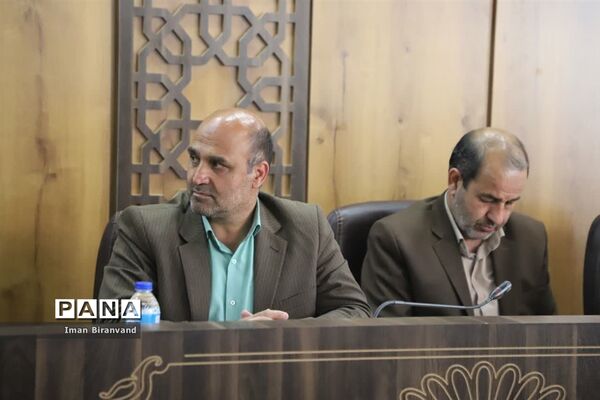 جلسه ستاد کنگره ملی ۶۵۴۴ شهید استان لرستان