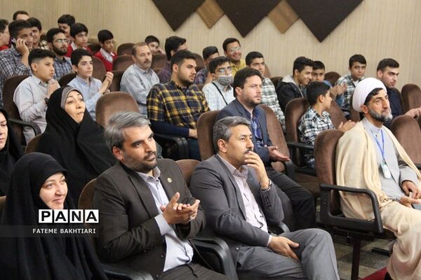 تقدیر از رتبه‌های برتر بیست‌و‌هشتمین کنگره سراسری قرآن کریم مدارس استعدادهای درخشان  در ناحیه یک شهرری